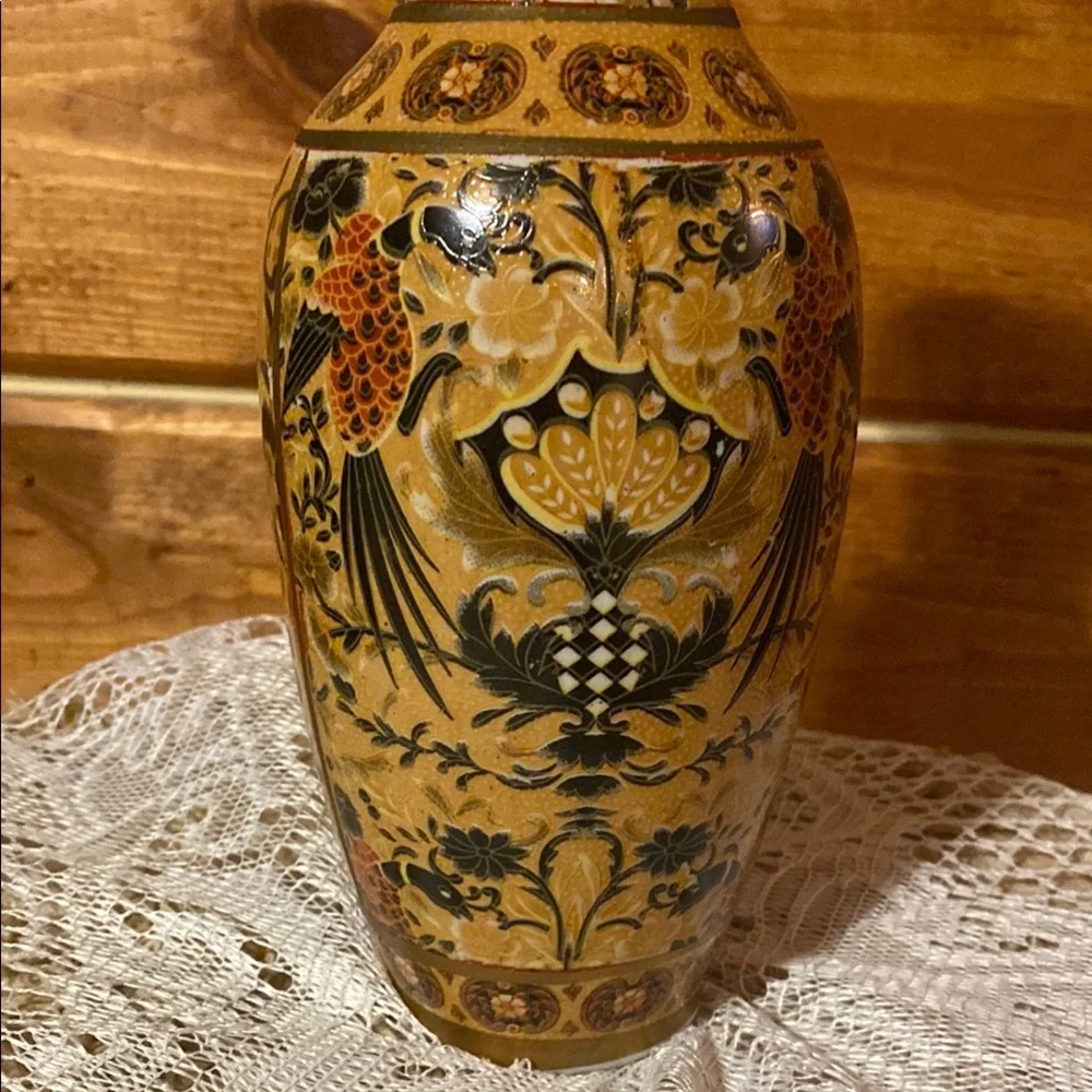 Phoenix Bird Vase Flowers Feathers Raised Designs Chinese Vintage 9.5” tall - Picture 4 of 9